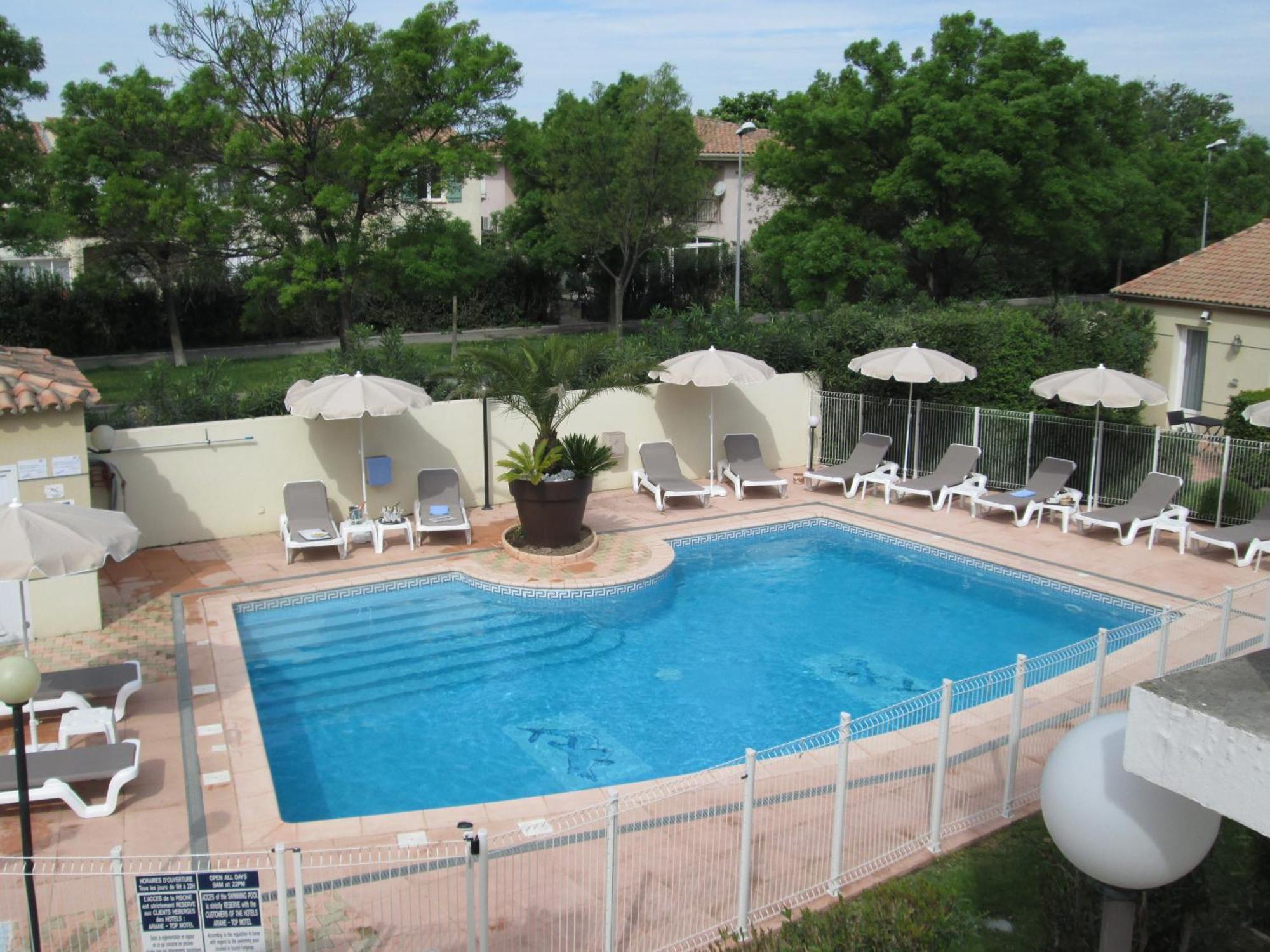 Top Motel Istres Exterior photo