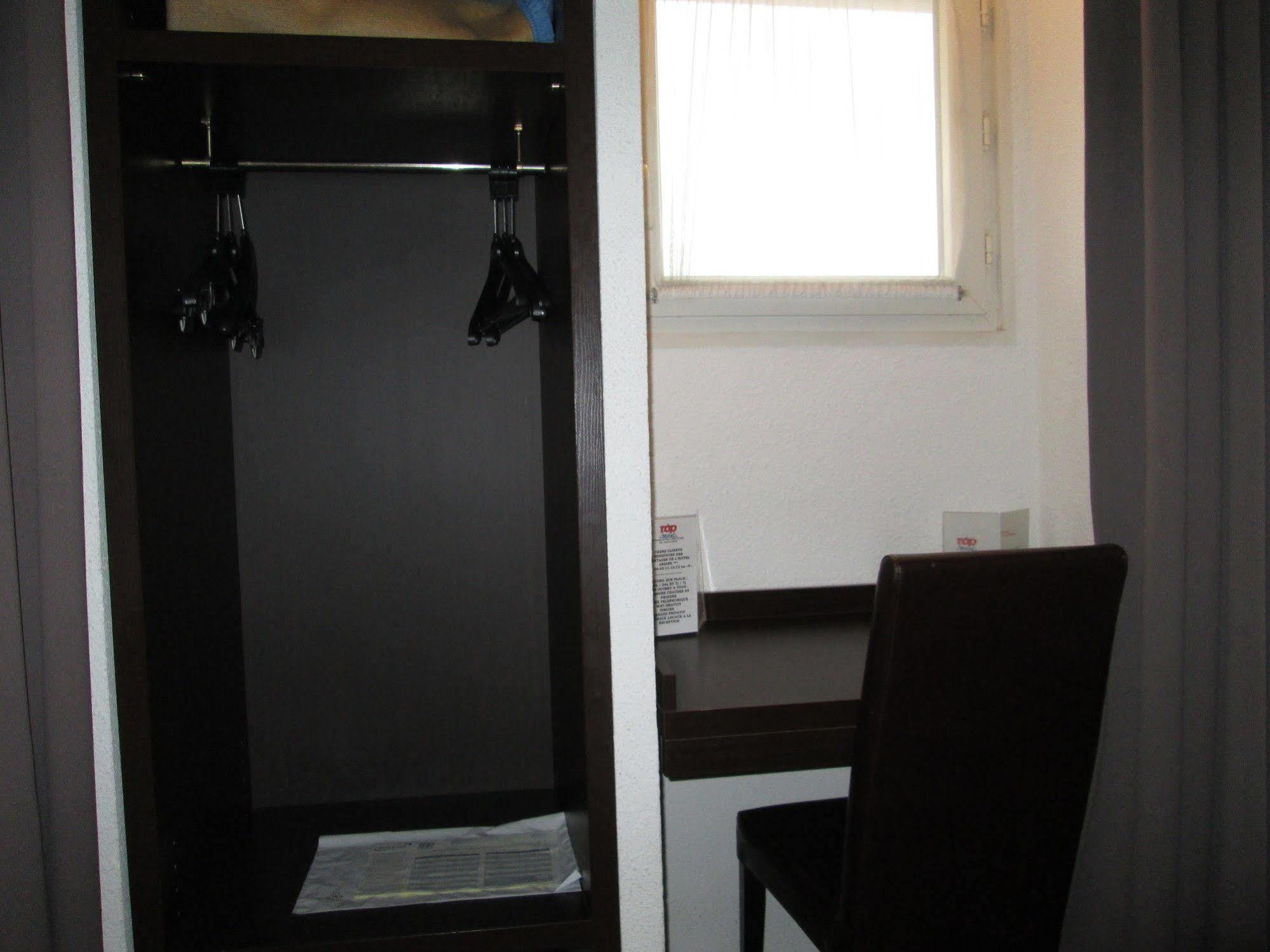 Top Motel Istres Exterior photo